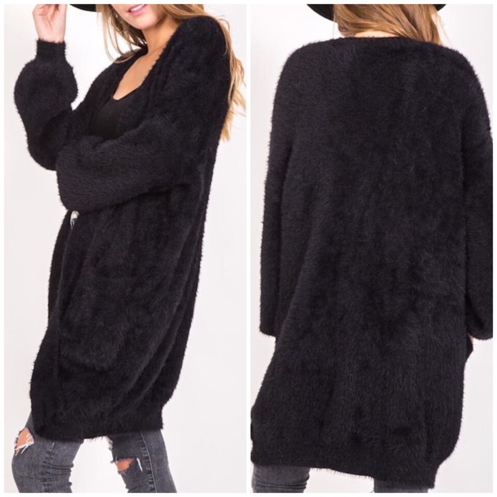 ❄️RESTOCKED//BLACK FUZZY FUR CARDIGAN - Picture 2 of 3